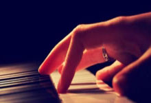 [澳网]郑钦文积极备战第二轮.